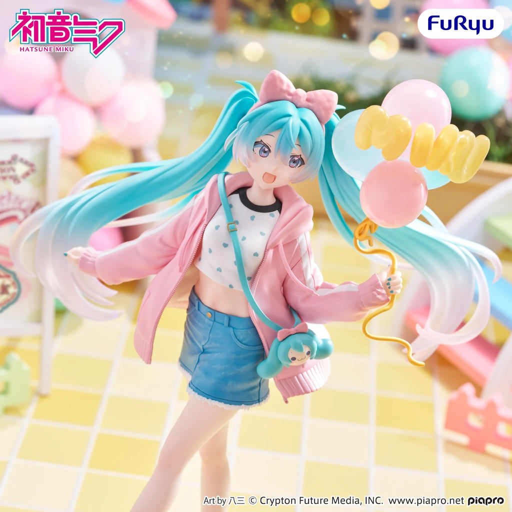 (PREORDINE) Hatsune Miku Theme Park Date (Muchute Statue) - HATSUNE MIKU - 19cm | Furyu